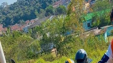 Influenciador desaparecido é encontrado enterrado em quintal da casa de amigos