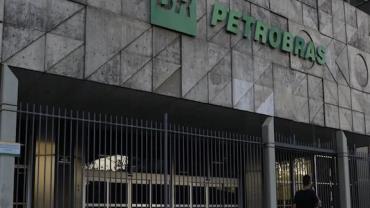 Petrobras abre investigação administrativa de venda de refinaria