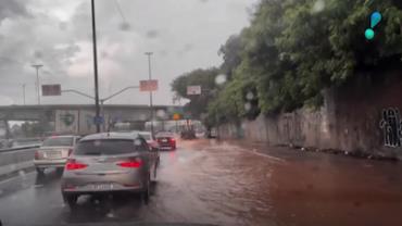 Temporal em São Paulo causa alagamentos na cidade