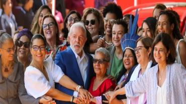 Direitos das mulheres são conquista, não concessão, diz Lula