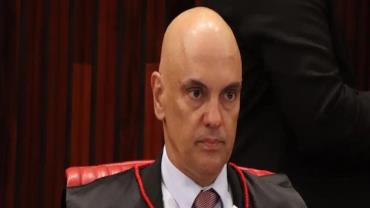 Moraes dá 15 dias para PGR opinar sobre indiciamento de Bolsonaro