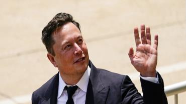 Elon Musk chama Alexandre de Moraes para conversar "abertamente"