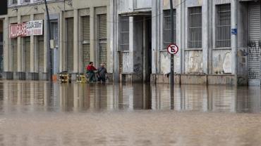 Temporais no RS: sobe para 56 o número de mortos pelas enchentes