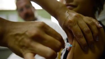 Câmara deve retirar vacina da covid de calendário infantil