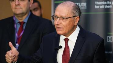 Alckmin diz que governo tem "absoluta confiança" de que dólar vai cair