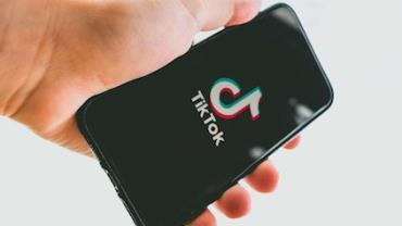 Adolescentes são presos durante desafio viral no TikTok