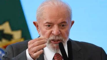Lula cogita candidatura em 2026 'para evitar a volta de trogloditas'