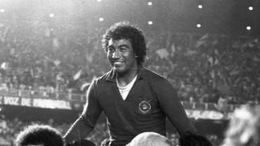 Morre Tobias, ídolo do Corinthians, aos 75 anos