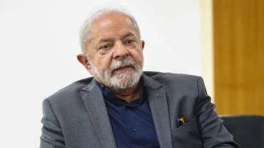 "Alguém que pratica assédio não vai ficar no governo", diz Lula sobre denúncias envolvendo Silvio Almeida