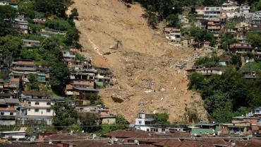 Ossada humana achada em Petrópolis pode ser de vítima de chuva de 2022