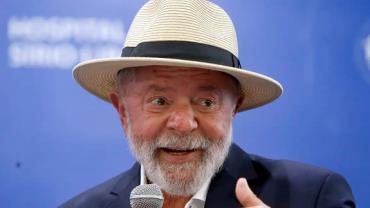 Lula retorna ao hospital para realizar exames após cirurgia na cabeça