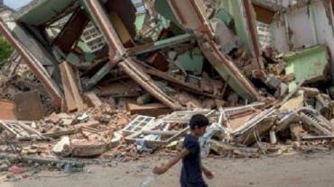 VÍDEO: Terremoto deixa 126 mortos e centenas de feridos entre o Tibete e o Nepal