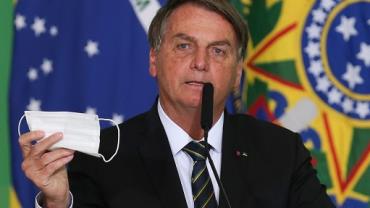 Cármen Lúcia mantém investigação contra Bolsonaro