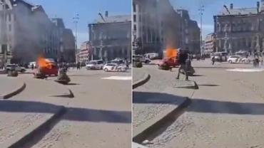 Carro explode em praça movimentada de Amsterdã, e motorista sai em chamas; veja o vídeo
