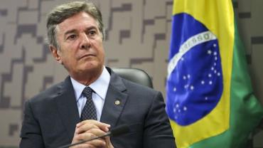 Ex-presidente Fernando Collor deixa presídio para cumprir pena em casa