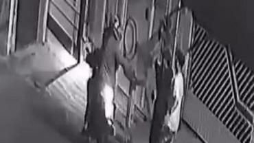 VÍDEO: Adolescente de 15 anos é morto a tiros durante assalto em São Paulo