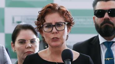 PGR pede prisão preventiva de Carla Zambelli, e nome da deputada é incluído na lista da Interpol