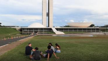 Senado cria comissão para estreitar laços com Congresso dos EUA