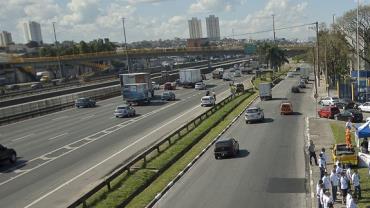 Acidente entre ônibus e carreta deixa 11 mortos e mais de 40 feridos no Mato Grosso