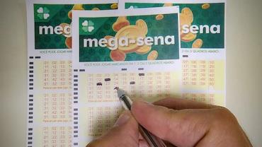Mega-Sena: Confira as dezenas sorteadas nesta terça (30) do prêmio de R$ 3,1 milhões