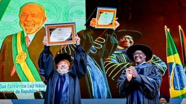 Lula recebe título de doutor honoris causa em Moçambique