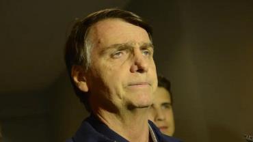 Defesa diz que Bolsonaro não usou celular durante visita de Nikolas