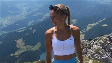 Ginasta de 23 anos morre ao tentar tirar selfie de montanha em castelo