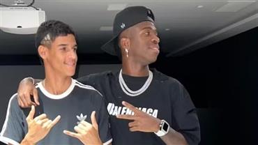 Solidariedade! Luva de Pedreiro leva camisa de Vini Jr. ao tapete vermelho do troféu Bola de Ouro