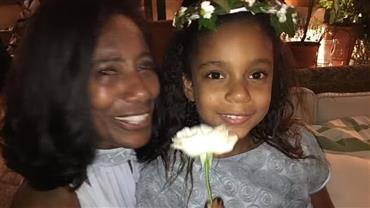 Filha de Glória Maria desabafa sobre 2 anos da morte da mãe: "Sinto saudades todos os dias"