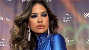 Simone Mendes detona presente de fã e vira alvo de críticas: 'Vestido feio'
