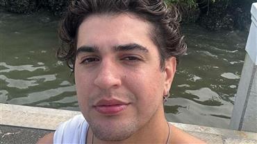Nattan é flagrado em momento íntimo com homem em show; veja vídeo
