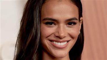 Confira o convite de aniversário da atriz Bruna Marquezine