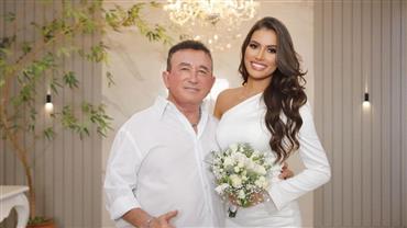 Esposa de Amado Batista reage a rumores de gravidez: "Vocês viram minha barriguinha"