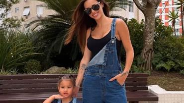 Combinadinhas! Esposa de Neymar, Bruna Biancardi posa ao lado da filha Mavie com roupa combinando