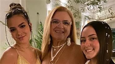 Morte de mãe de Mel Maia pode ter sido causada por mistura de medicamentos e álcool, afirma jornalista