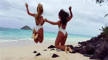 Carol Portaluppi mostra o bumbum em foto na praia