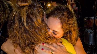 Daniela Mercury celebra aniversário de casamento e recebe declaração da esposa