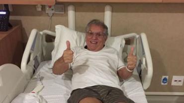 Carlos Alberto de Nóbrega tranquiliza fãs após internação: "Foi só um susto"