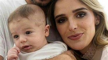 Felipe Andreoli publica foto em família e se declara à esposa: "Tem sido uma grande mãe"