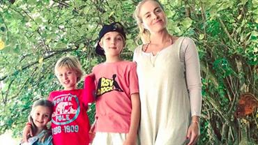 Luciano Huck posta foto de Angélica com os filhos e fãs se espantam: "Eles estão enormes''