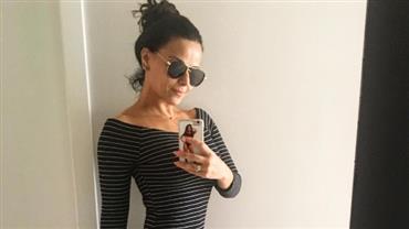 Viviane Araújo usa vestido justinho e chama atenção com magreza
