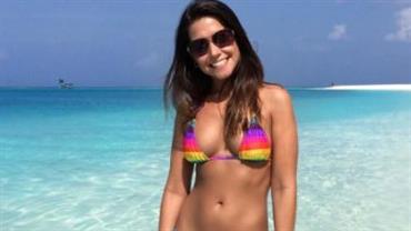 Thais Fersoza relembra post antigo de biquíni e faz pedido: "Desejando tudo nessa foto"