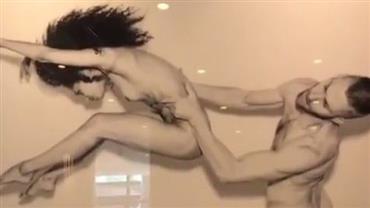 Claudia Leitte brinca com foto de casal nu e sugere ao marido: "podemos tentar essa posição"