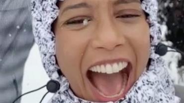 Taís Araújo canta "Let it Go" durante passeio na neve: "Pensa que está no Frozen"