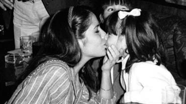 Cleo Pires posta foto antiga para homenagear mãe por aniversário