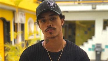 MC Livinho é acusado de apologia ao estupro em música recém-lançada