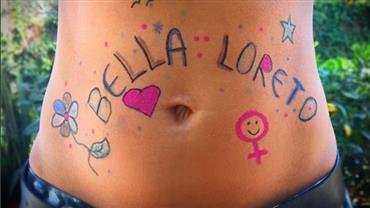 José Loreto mostra barriga de grávida de Débora Nascimento em rede social