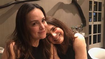 Gabriela Duarte posta foto com a mãe e fãs ressaltam semelhança