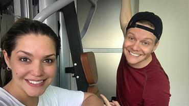 Thais Fersoza e Michel Teló malham juntos: "Casal verão 2018"