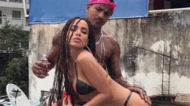 Anitta mostra versão forró de "Vai Malandra" e comemora: "É um sucesso"
